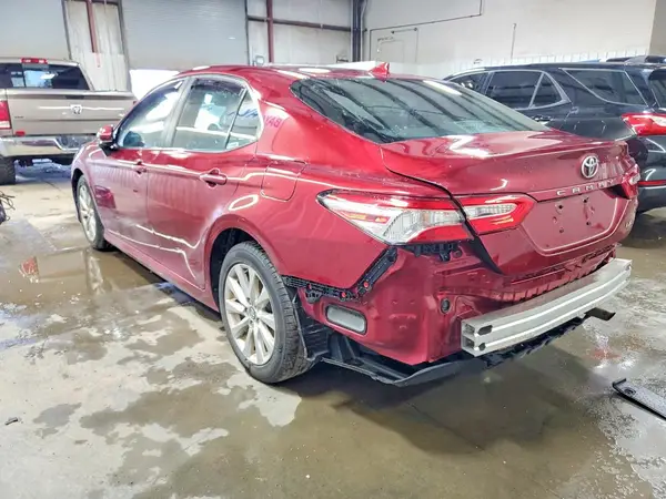 4T1B11HK1KU748944 2019 TOYOTA CAMRY - Image 2