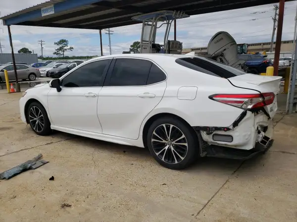 4T1B11HK1KU749673 2019 TOYOTA CAMRY - Image 2