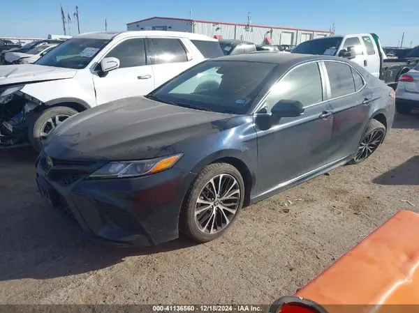 4T1B11HK1KU750922 2019 TOYOTA CAMRY - Image 2