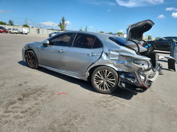 4T1B11HK1KU751598 2019 TOYOTA CAMRY - Image 2