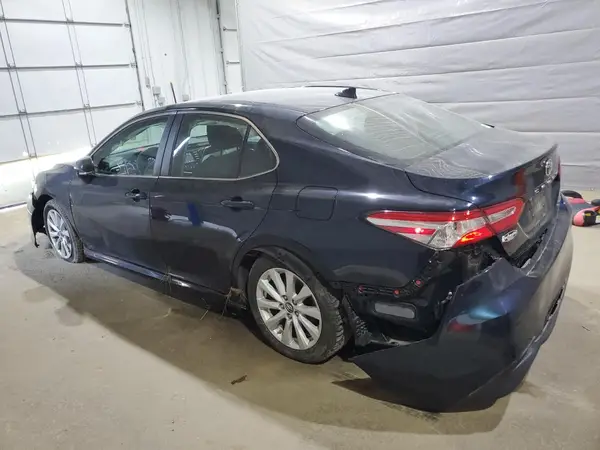 4T1B11HK1KU752699 2019 TOYOTA CAMRY - Image 2