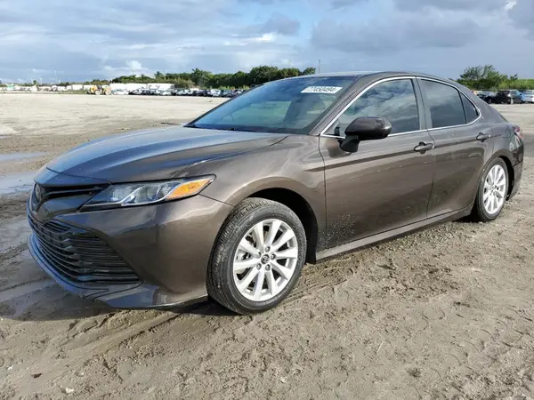 4T1B11HK1KU769583 2019 TOYOTA CAMRY - Image 1