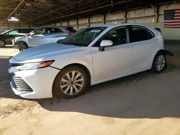 4T1B11HK1KU775075 2019 TOYOTA CAMRY - Image 1