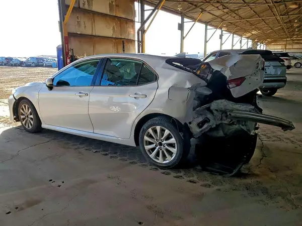 4T1B11HK1KU775075 2019 TOYOTA CAMRY - Image 2
