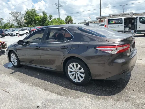 4T1B11HK1KU777103 2019 TOYOTA CAMRY - Image 2