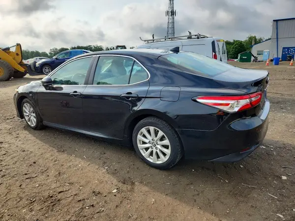 4T1B11HK1KU777232 2019 TOYOTA CAMRY - Image 2
