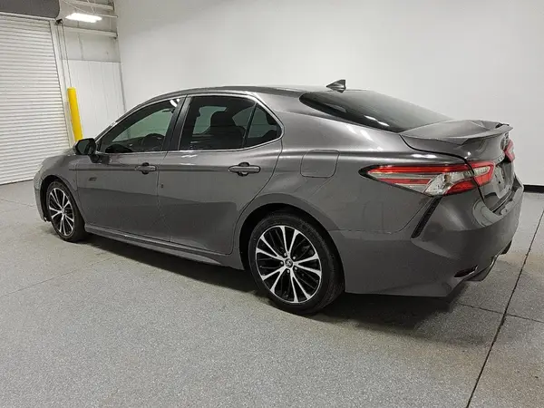 4T1B11HK1KU778316 2019 TOYOTA CAMRY - Image 2