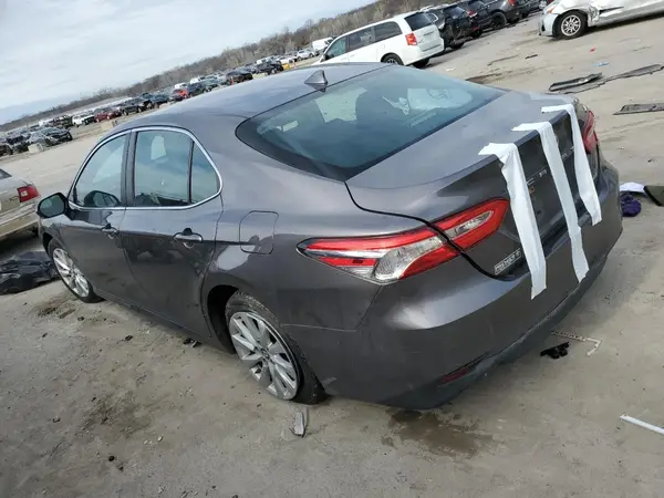 4T1B11HK1KU779465 2019 TOYOTA CAMRY - Image 2
