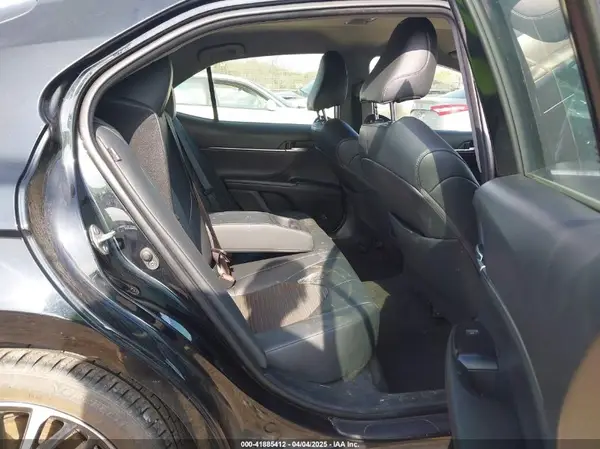 4T1B11HK1KU782561 2019 TOYOTA CAMRY - Image 8