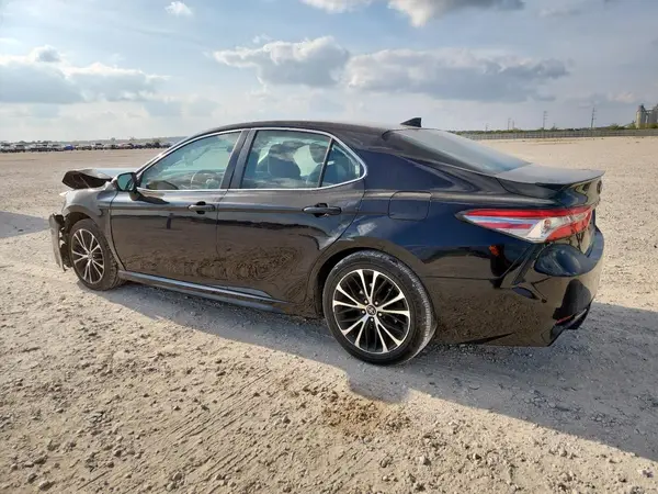 4T1B11HK1KU786514 2019 TOYOTA CAMRY - Image 2
