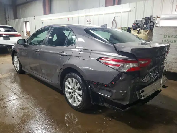 4T1B11HK1KU789140 2019 TOYOTA CAMRY - Image 2