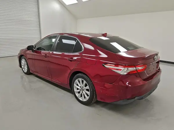 4T1B11HK1KU790627 2019 TOYOTA CAMRY - Image 2
