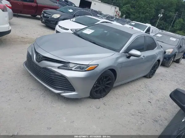 4T1B11HK1KU791342 2019 TOYOTA CAMRY - Image 2