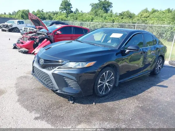 4T1B11HK1KU792720 2019 TOYOTA CAMRY - Image 2