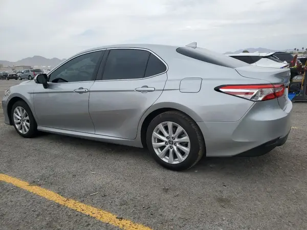 4T1B11HK1KU794841 2019 TOYOTA CAMRY - Image 2