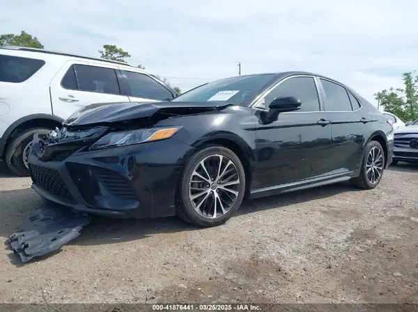 4T1B11HK1KU795035 2019 TOYOTA CAMRY - Image 2