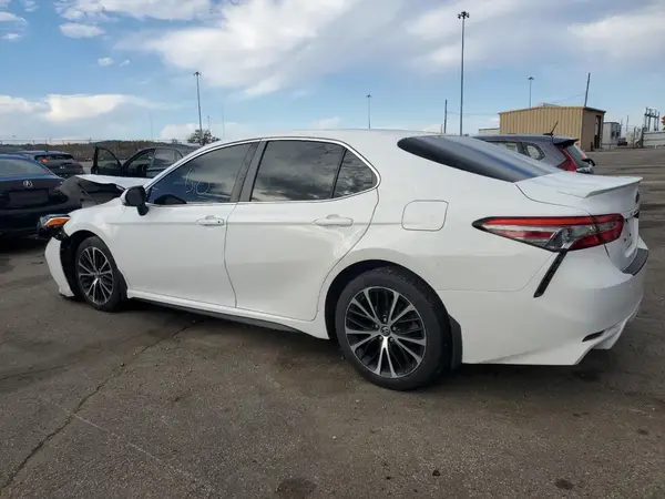 4T1B11HK1KU798369 2019 TOYOTA CAMRY - Image 2