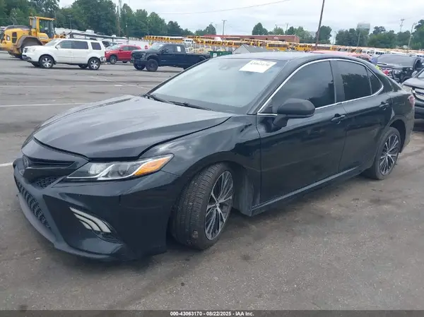 4T1B11HK1KU798467 2019 TOYOTA CAMRY - Image 2
