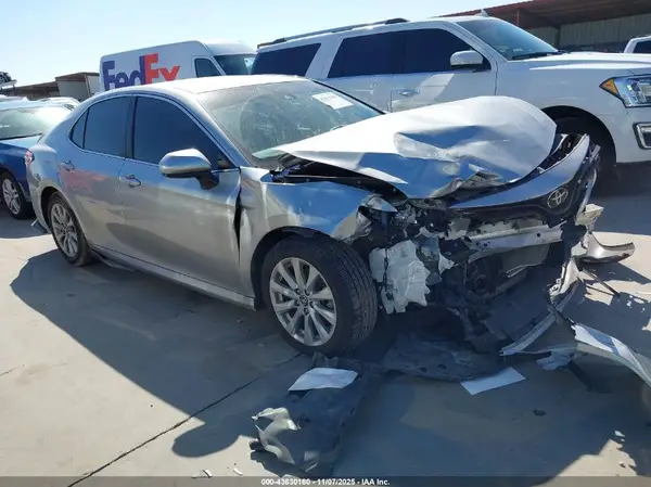 4T1B11HK1KU798694 2019 TOYOTA CAMRY - Image 1