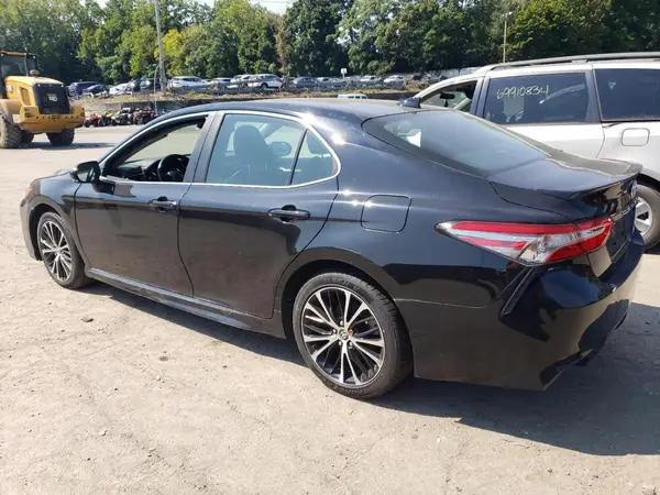 4T1B11HK1KU798713 2019 TOYOTA CAMRY - Image 2