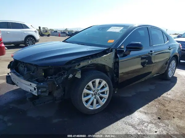 4T1B11HK1KU803490 2019 TOYOTA CAMRY - Image 2