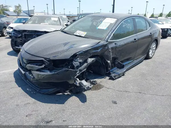 4T1B11HK1KU804378 2019 TOYOTA CAMRY - Image 2