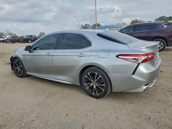 4T1B11HK1KU807118 2019 TOYOTA CAMRY - Image 2