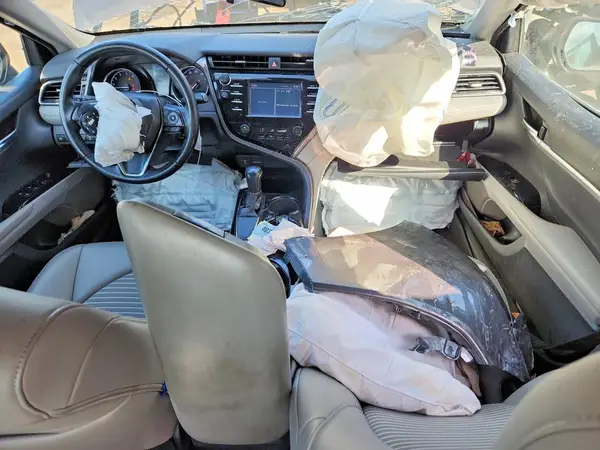 4T1B11HK1KU807796 2019 TOYOTA CAMRY - Image 8