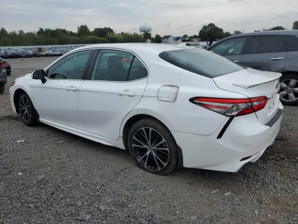 4T1B11HK1KU808477 2019 TOYOTA CAMRY - Image 2