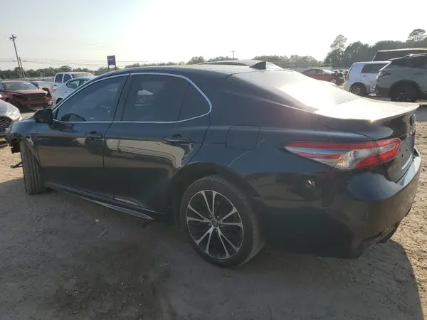 4T1B11HK1KU808561 2019 TOYOTA CAMRY - Image 2