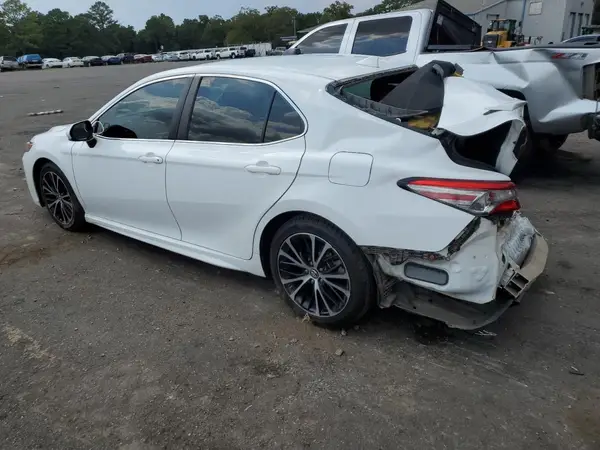 4T1B11HK1KU810083 2019 TOYOTA CAMRY - Image 2
