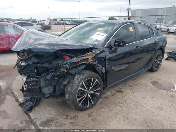 4T1B11HK1KU815140 2019 TOYOTA CAMRY - Image 2