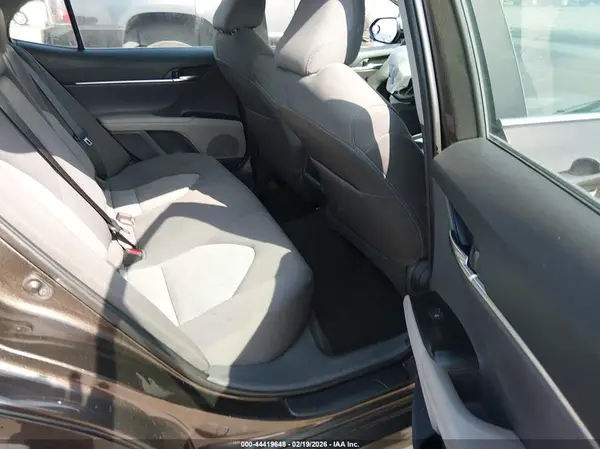 4T1B11HK1KU819186 2019 TOYOTA CAMRY - Image 8