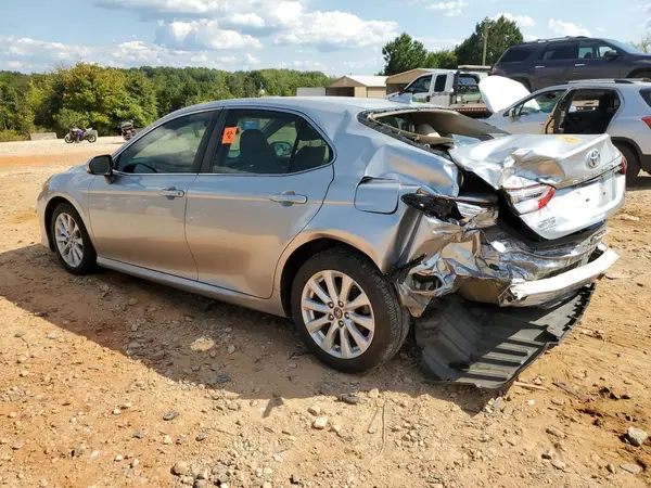 4T1B11HK1KU820984 2019 TOYOTA CAMRY - Image 2