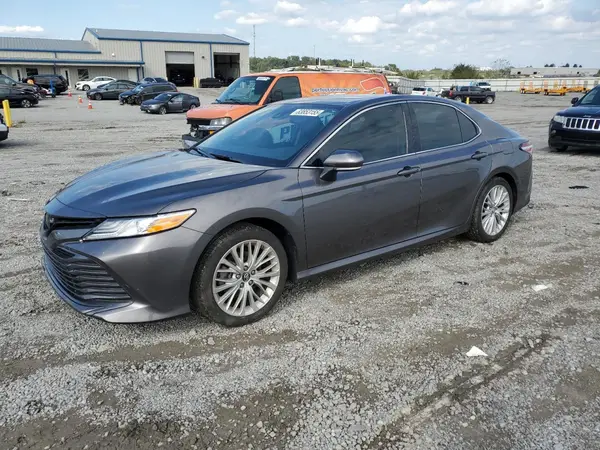 4T1B11HK1KU822296 2019 TOYOTA CAMRY - Image 1