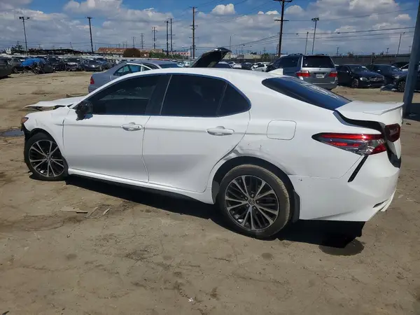 4T1B11HK1KU823979 2019 TOYOTA CAMRY - Image 2