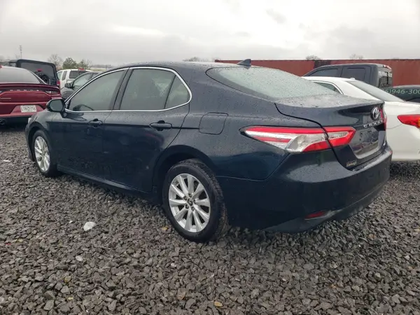 4T1B11HK1KU824887 2019 TOYOTA CAMRY - Image 2