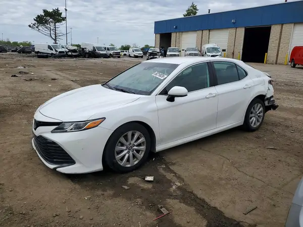 4T1B11HK1KU826333 2019 TOYOTA CAMRY - Image 1