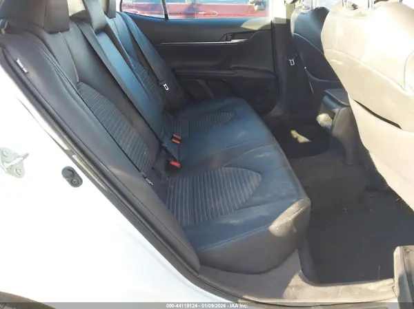 4T1B11HK1KU826381 2019 TOYOTA CAMRY - Image 8