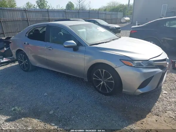 4T1B11HK1KU827577 2019 TOYOTA CAMRY - Image 1