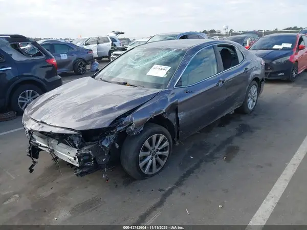 4T1B11HK1KU831970 2019 TOYOTA CAMRY - Image 2