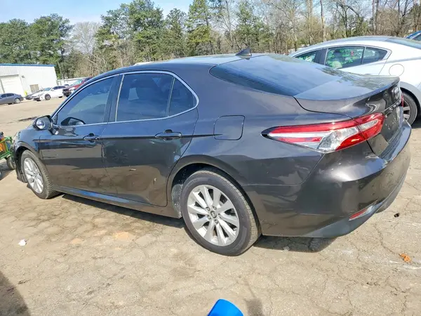 4T1B11HK1KU846081 2019 TOYOTA CAMRY - Image 2