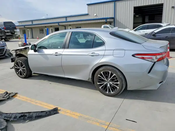 4T1B11HK1KU846307 2019 TOYOTA CAMRY - Image 2