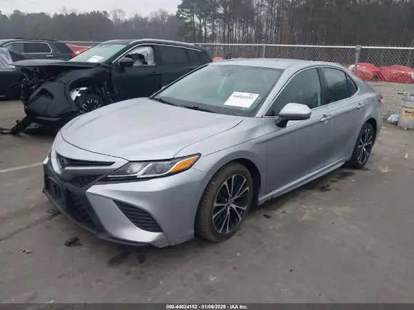 4T1B11HK1KU847876 2019 TOYOTA CAMRY - Image 2