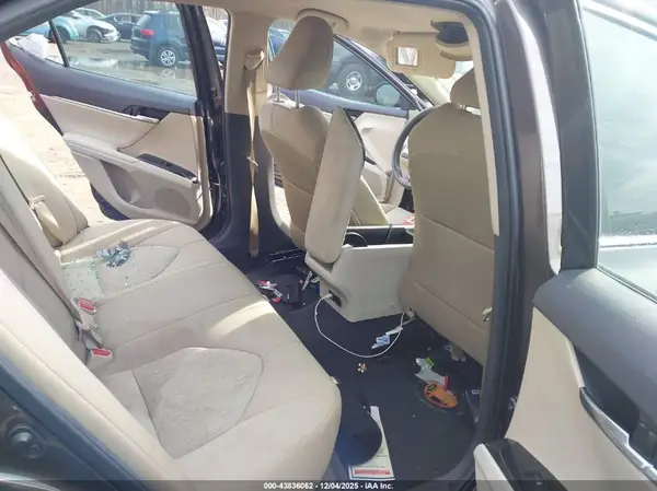 4T1B11HK1KU849854 2019 TOYOTA CAMRY - Image 8