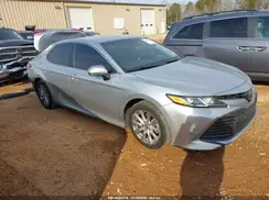 4T1B11HK2JU002128 2018 TOYOTA CAMRY