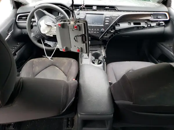 4T1B11HK2JU003960 2018 TOYOTA CAMRY - Image 8