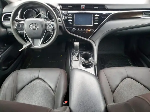 4T1B11HK2JU004218 2018 TOYOTA CAMRY - Image 8