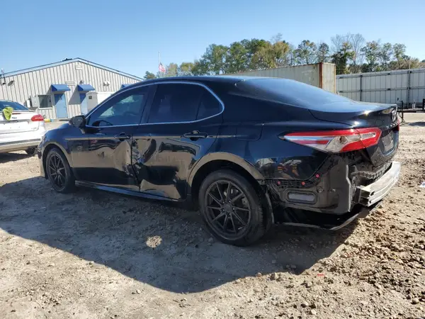 4T1B11HK2JU005059 2018 TOYOTA CAMRY - Image 2