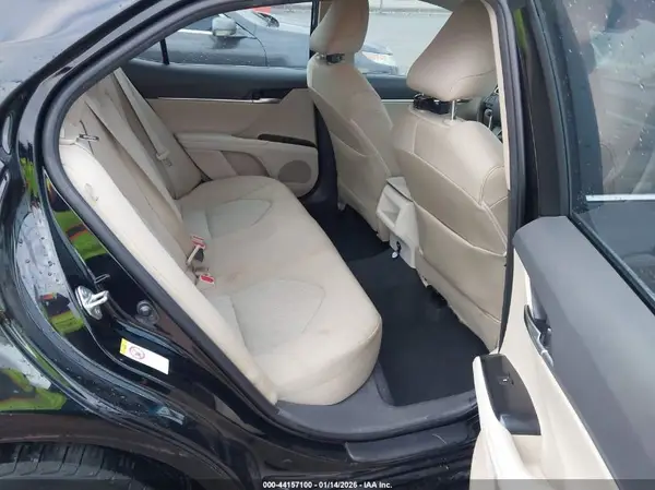 4T1B11HK2JU005742 2018 TOYOTA CAMRY - Image 8